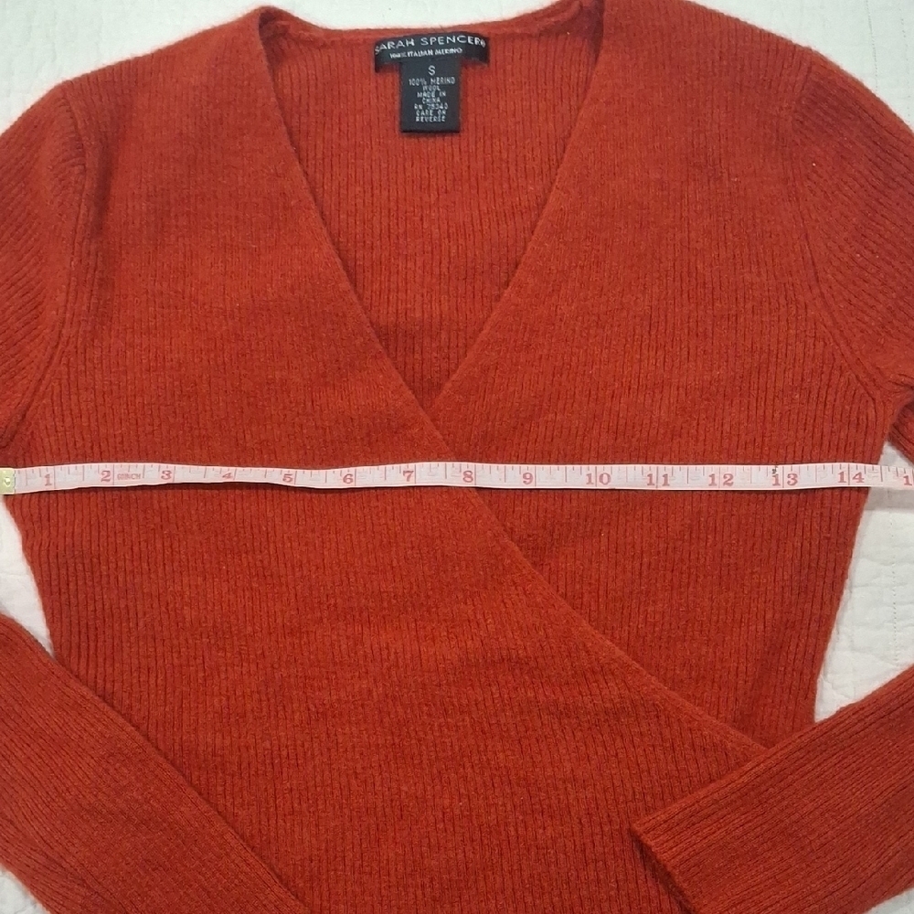 Sarah Spencer Women's V-Neck Sweater in Rust Size S 100% Merino Wool - Picture 5 of 8